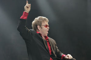 Elton John eröffnet die Open-Air-Konzerte des Wetzlarer Hessentages.