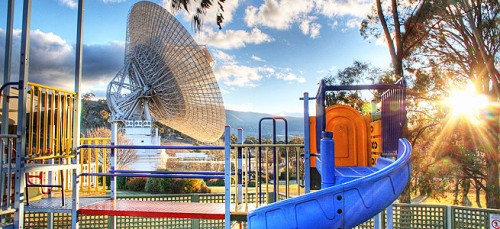 spielplatz_parabolantenne Universal Playground © flickr.com/photos/ppym1 (~Prescott) (bearb. MiGAZIN)